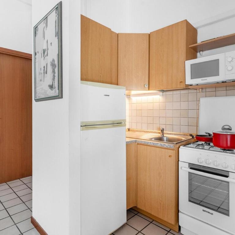 Downtown Peschiera, Easy Home with Wi-Fi and parking - Appartamento Superior con Vista Città - 15