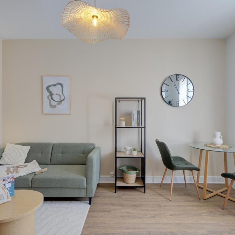 Central - 800 m Gare - Parking - Climatisé - One-Bedroom Apartment - 5