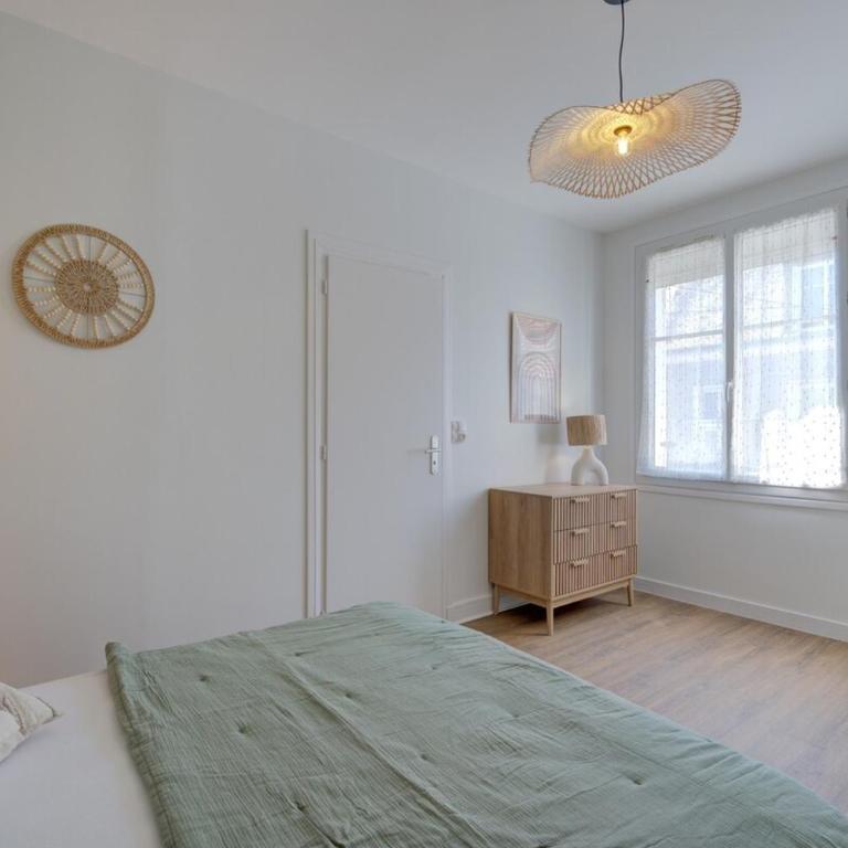 Central - 800 m Gare - Parking - Climatisé - One-Bedroom Apartment - 11