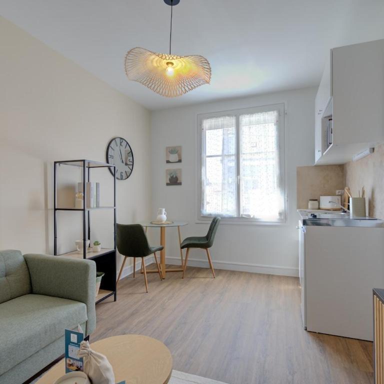 Central - 800 m Gare - Parking - Climatisé - One-Bedroom Apartment - 13