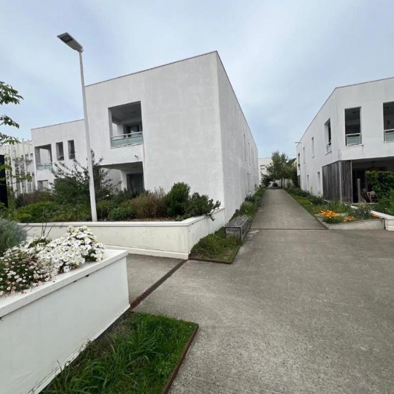 La tour carree, t2 avec parking - One-Bedroom Apartment with Balcony - 18