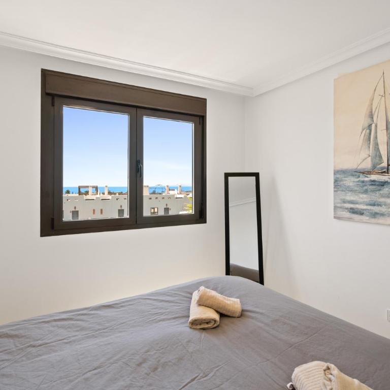 Sea View & Mountain View Apartment with Private Jacuzzi - Sunset Golf, Estepona - Apartamento - 12