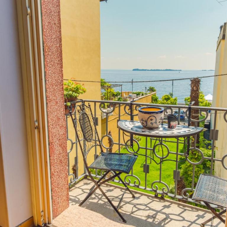 La Finestra sul Lago - Italian Homing - Appartamento con 2 Camere da Letto - 1