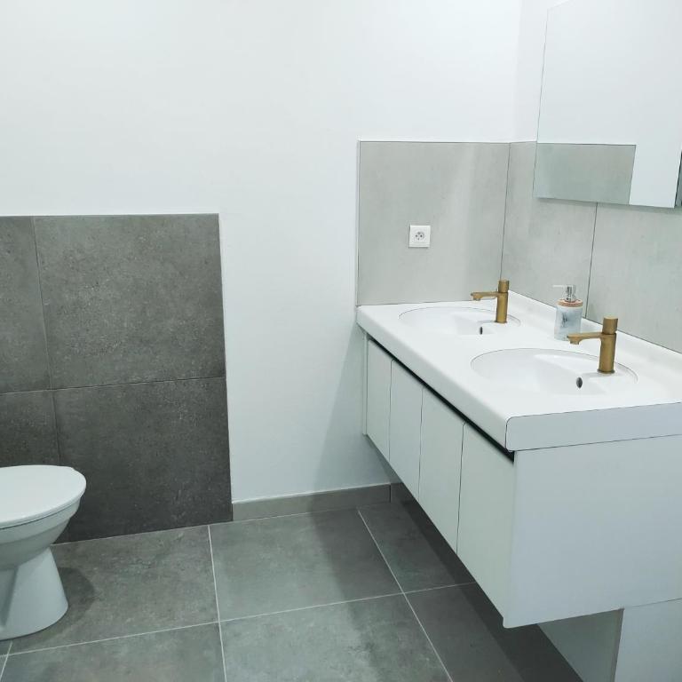 Les deux sources - Chambre Quadruple Confort - 20