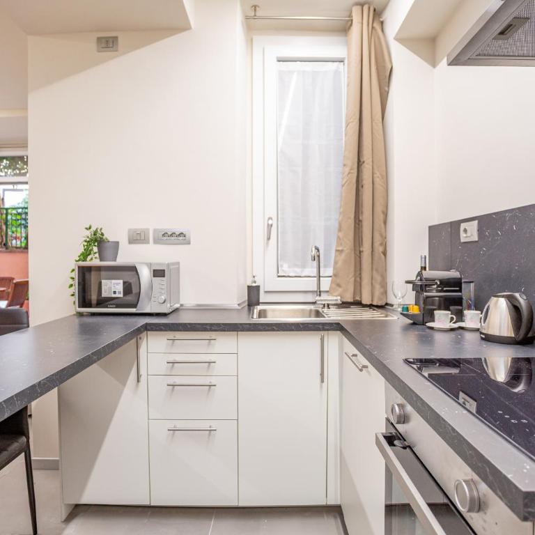 Vatican Museums Stay with Terrace - Appartamento con 3 Camere da Letto - 10