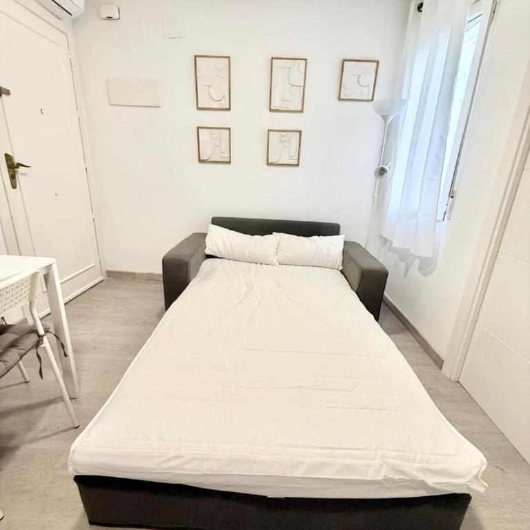 Metro Avenida de América 11 AMCH Hospedaje - One-Bedroom Apartment - 4