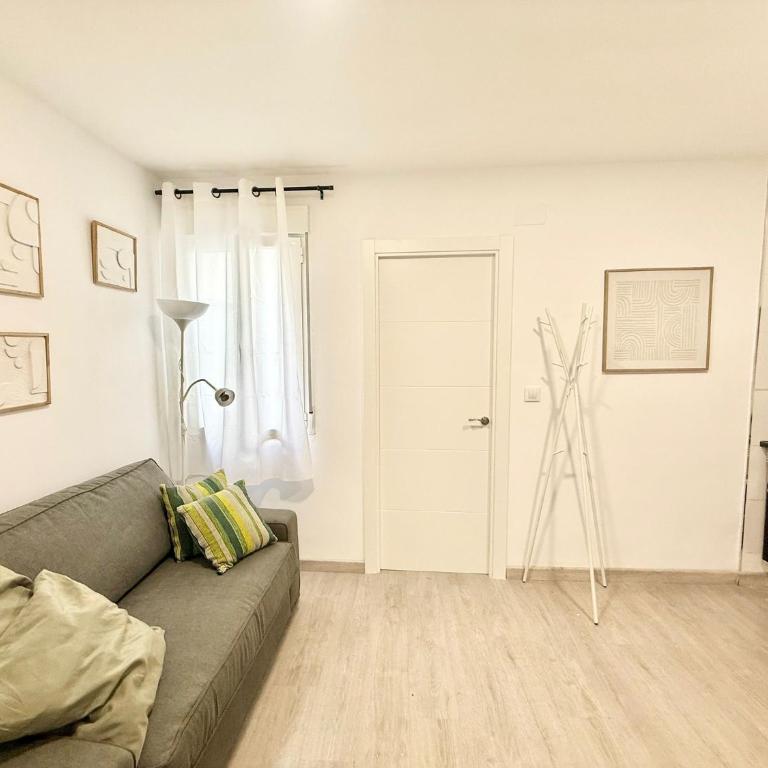 Metro Avenida de América 11 AMCH Hospedaje - One-Bedroom Apartment - 6