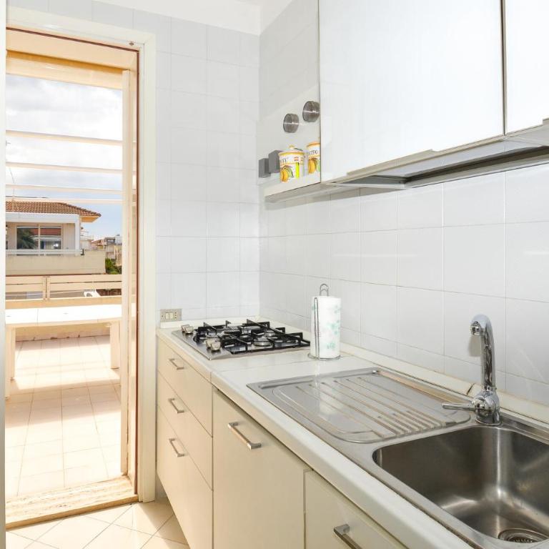 2 Bedroom Lovely Apartment In Marina Di Ragusa - Appartamento con 2 Camere da Letto - 3