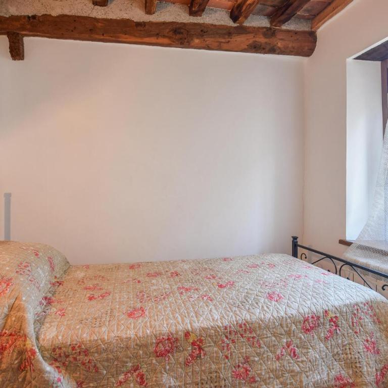 Cozy Home In Camaiore With Wifi - Ferienhaus mit 4 Zimmern - 10
