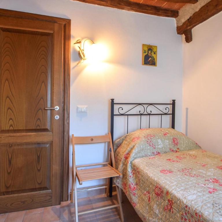 Cozy Home In Camaiore With Wifi - Ferienhaus mit 4 Zimmern - 11