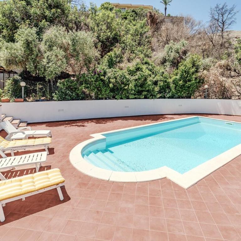 Pool & Panoramic Villa - 9 mins city center - Two-Bedroom Villa - 5