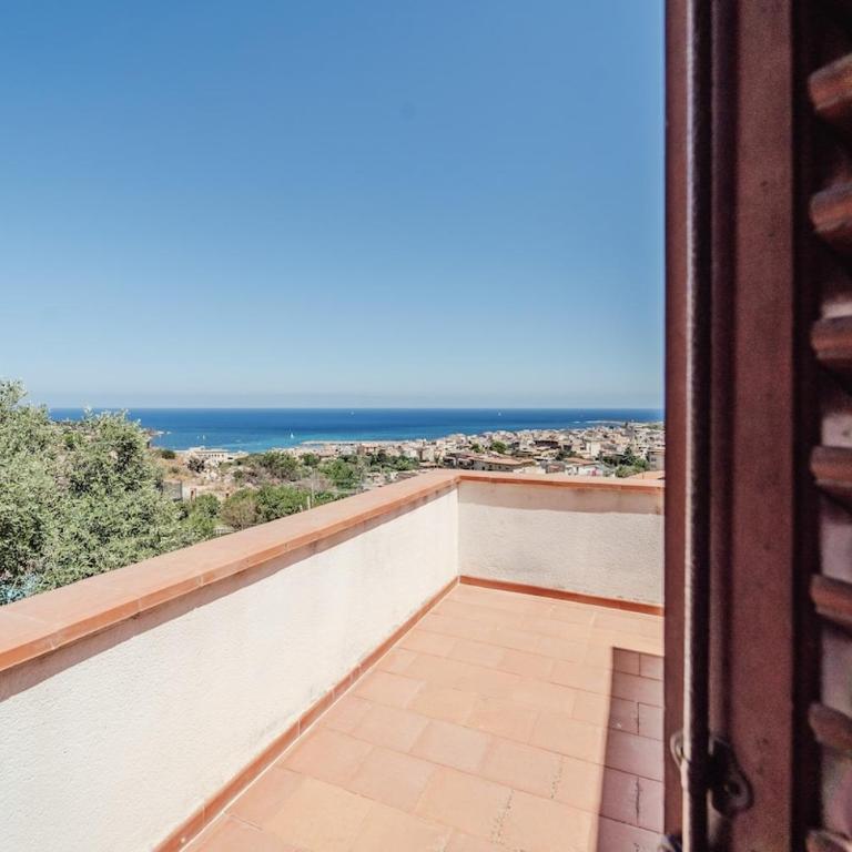 Pool & Panoramic Villa - 9 mins city center - Two-Bedroom Villa - 30
