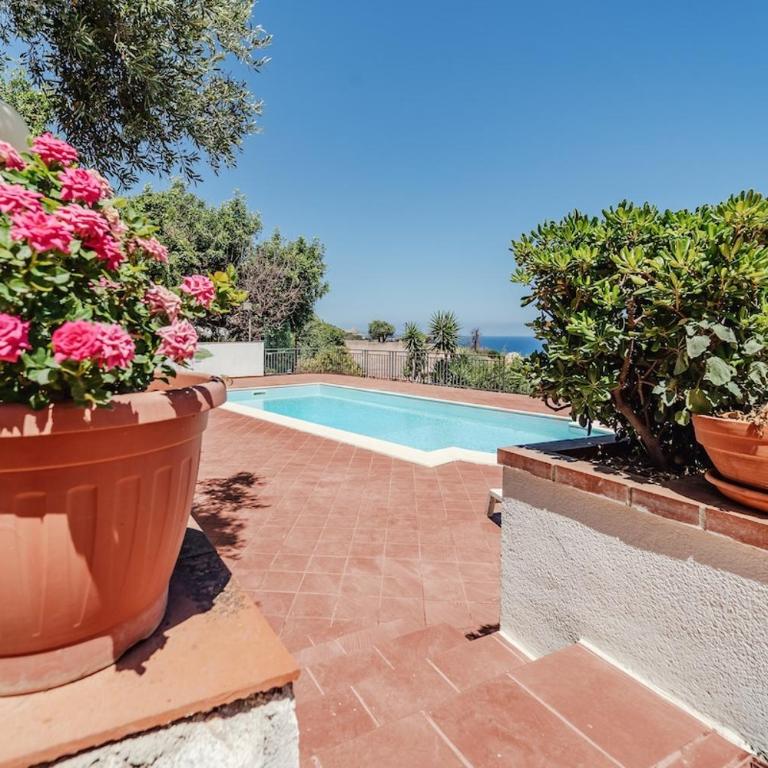 Pool & Panoramic Villa - 9 mins city center - Two-Bedroom Villa - 53