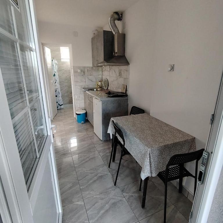 Apartmani Ruj - One-Bedroom Apartment with Garden View - 25
