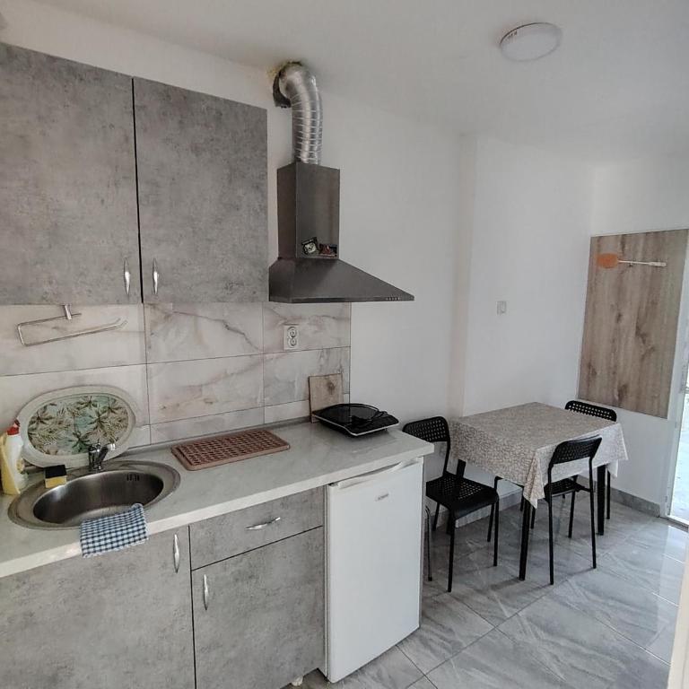 Apartmani Ruj - One-Bedroom Apartment with Garden View - 20