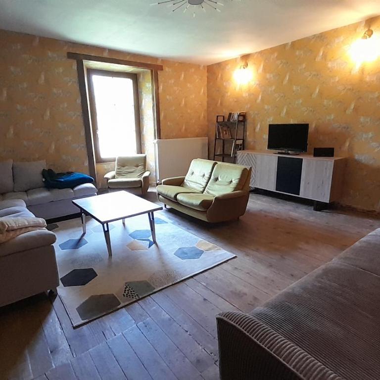 Hery's - Two-Bedroom House - 8