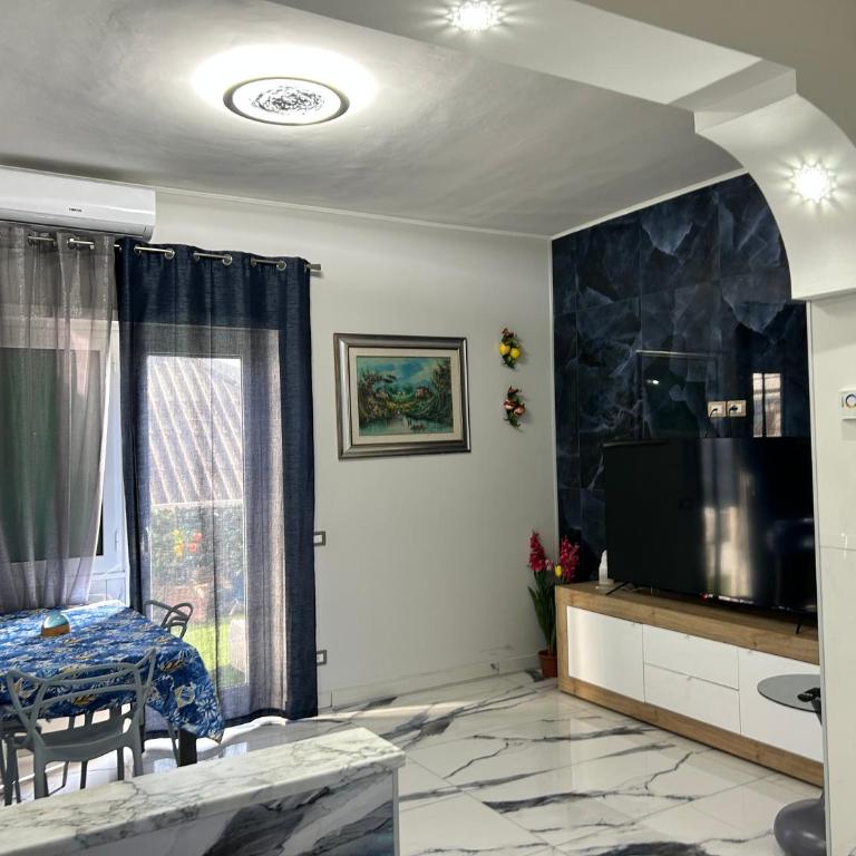FRONT SEA LUXURY - Appartamento con 2 Camere da Letto - 2