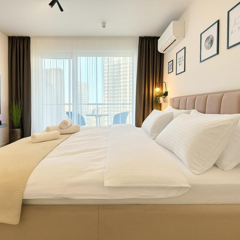 Queen's Park Residence Apartments - Junior Suite with Terrace - 3