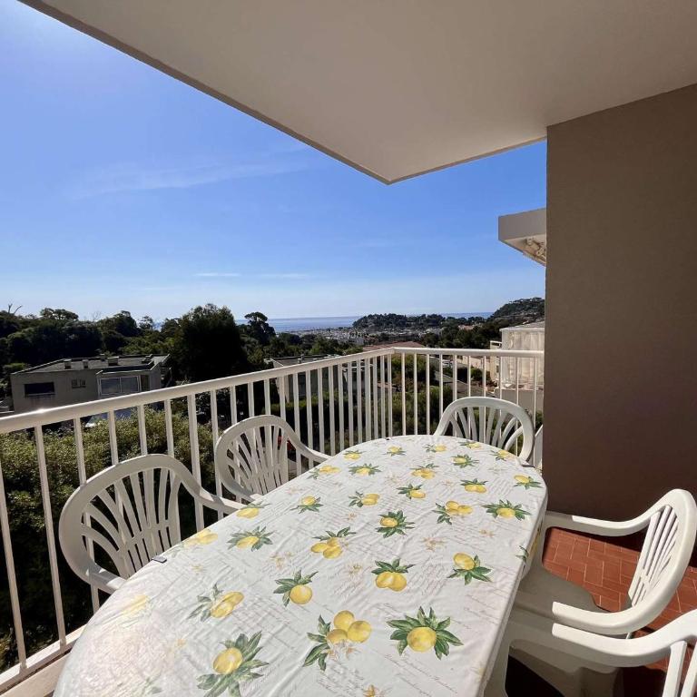 Appartement 4 pièces, 6 couchages avec climatisation à Cavalaire - FR-1-226B-239 - Apartment - 1