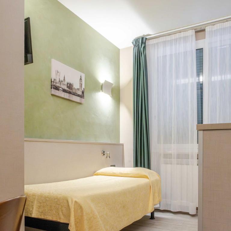 Hotel POSTA - Comfortable Stay in Ventimiglia - Camera Quadrupla con Accesso Disabili - 6