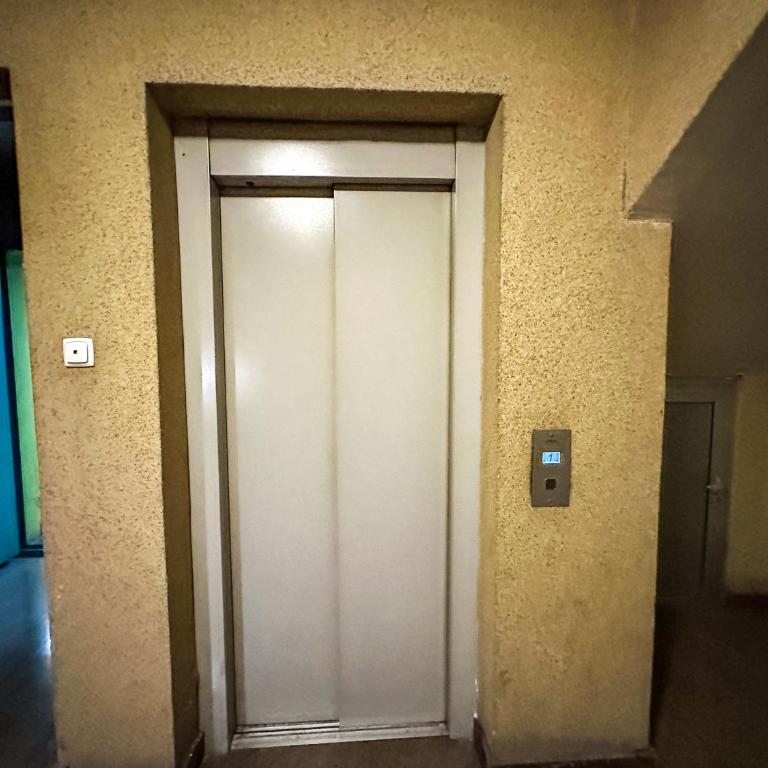 Verde 22 with Garage - One-Bedroom Apartment - 32
