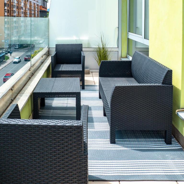 Verde 22 with Garage - One-Bedroom Apartment - 29