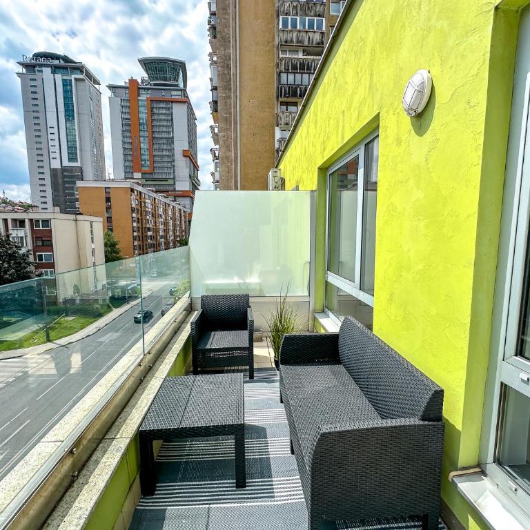 Verde 22 with Garage - One-Bedroom Apartment - 28