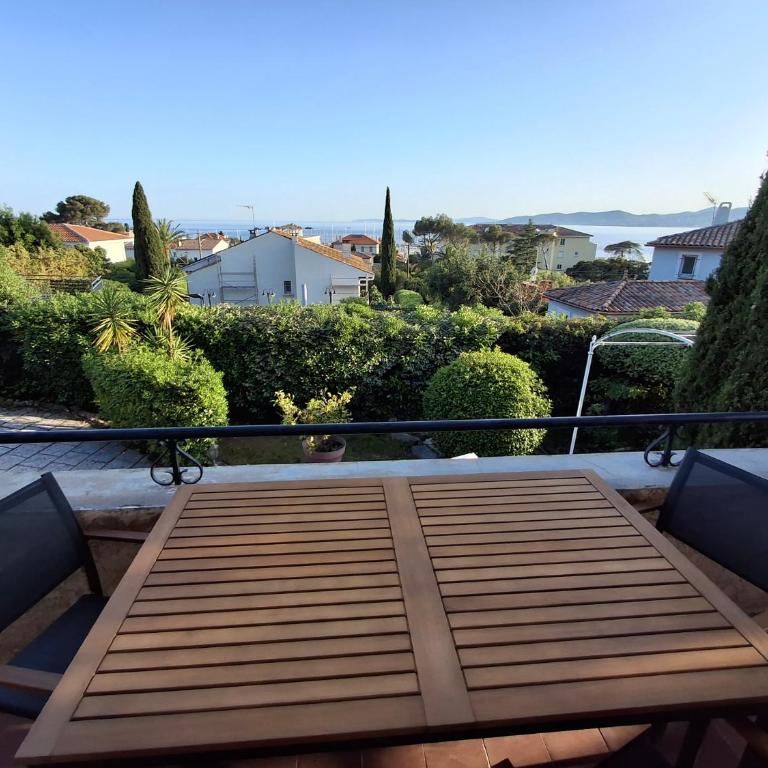 Appt 83m2 rez de jardin dans villa parc privé balcon vue mer - Apartment mit 1 Schlafzimmer und Gartenblick - 19