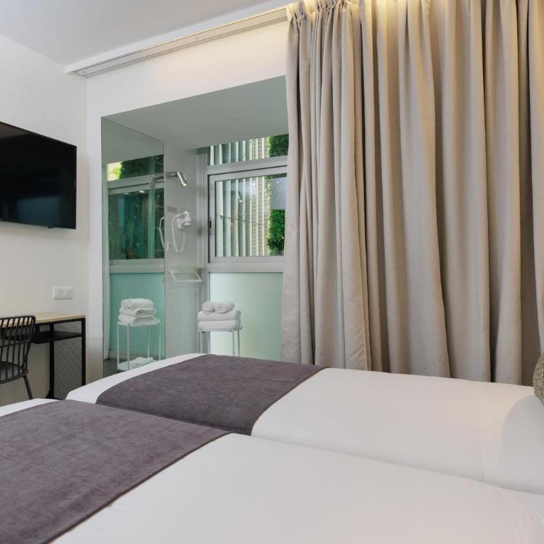 Casa Lit Barcelona - Basic Double Room - 4