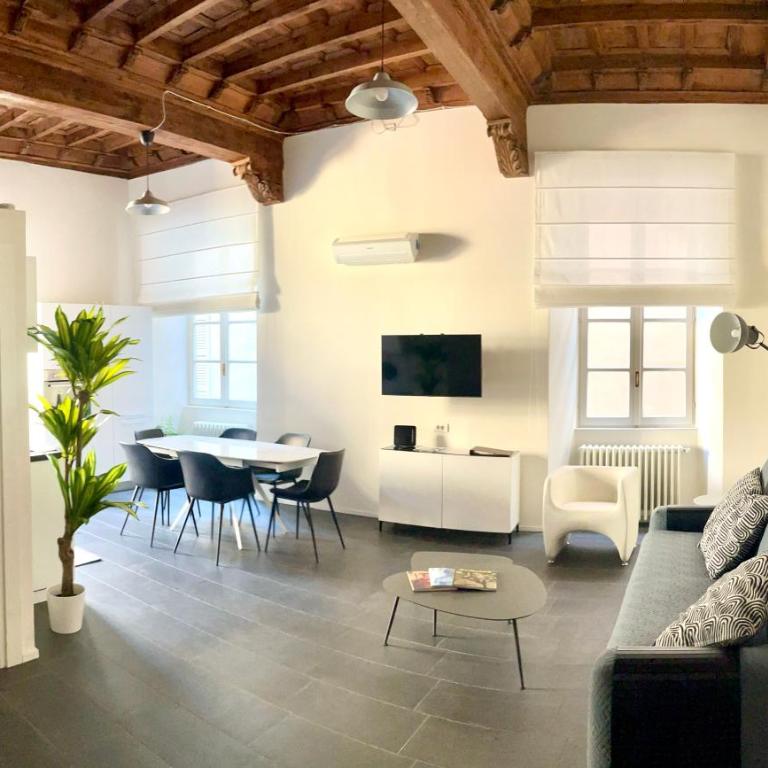 Appartamento La Dama alla Finestra in centro Como - One-Bedroom Apartment - 1