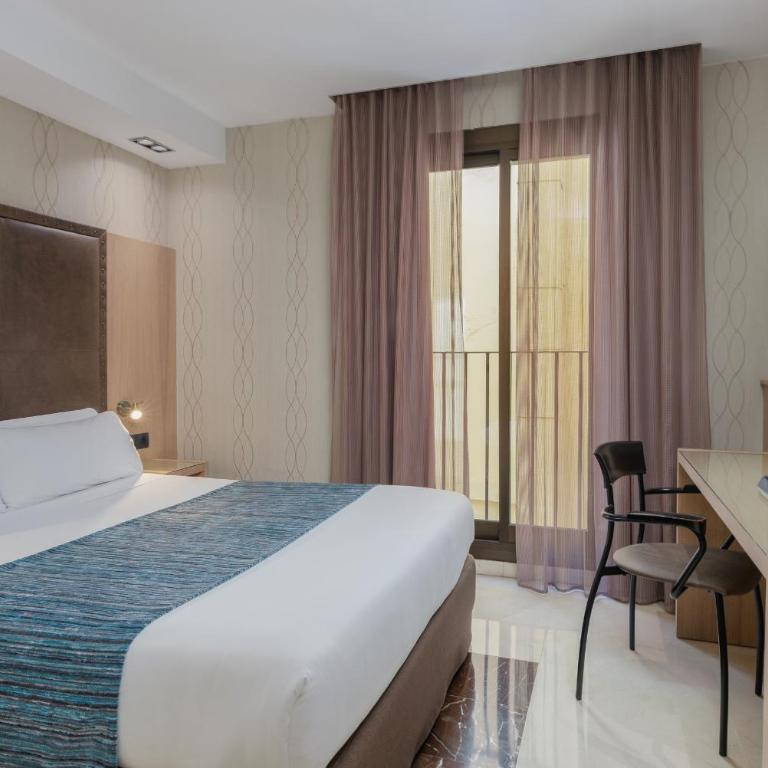 Hotel Gótico - Double or Twin Room with Extra Bed - 6