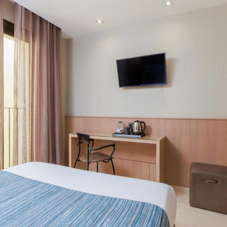 Hotel Gótico - Double or Twin Room with Extra Bed - 7