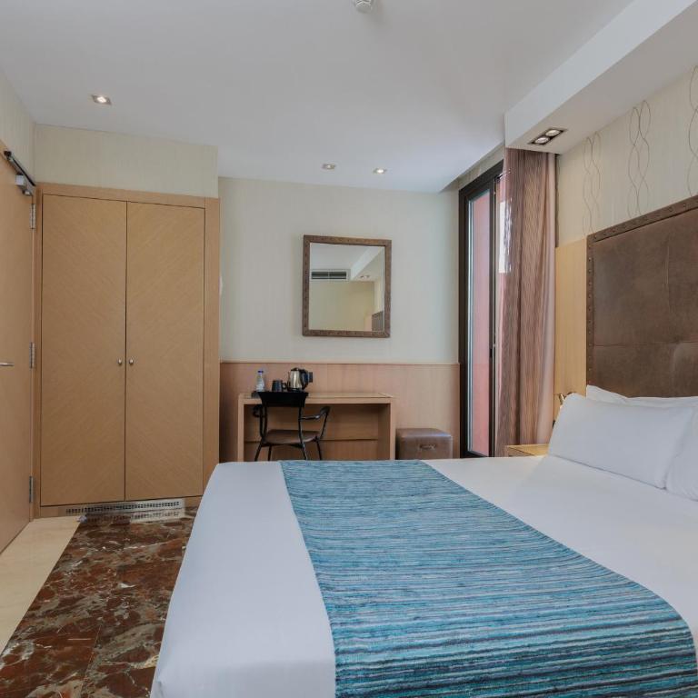 Hotel Gótico - Double or Twin Room - 15