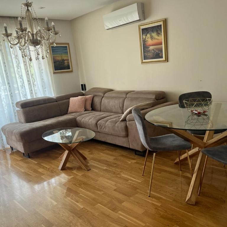 Avenue Econ Apartment Mostar - Two-Bedroom Apartment - 1
