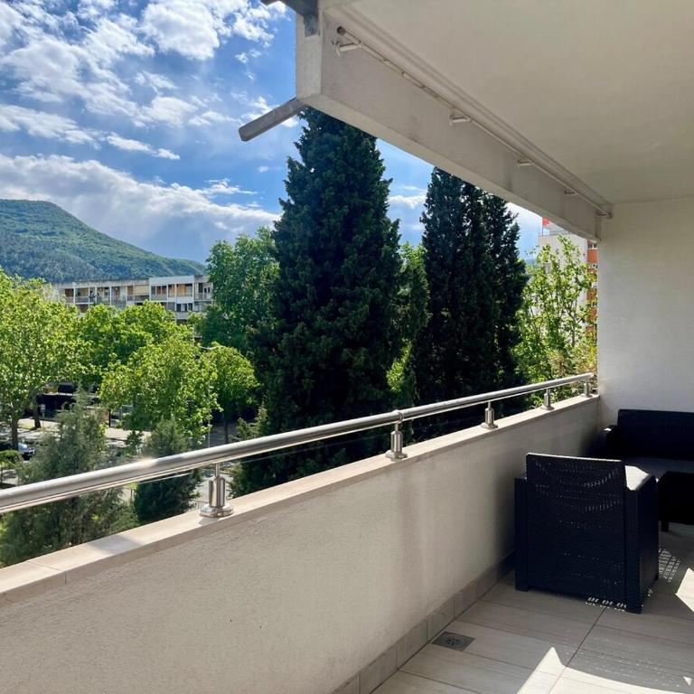 Avenue Econ Apartment Mostar - Two-Bedroom Apartment - 12