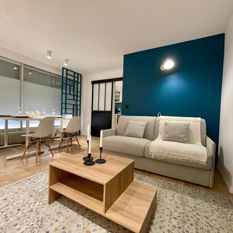 Apt 4 Guests Moderne Place Breteuil - One-Bedroom Apartment - 6