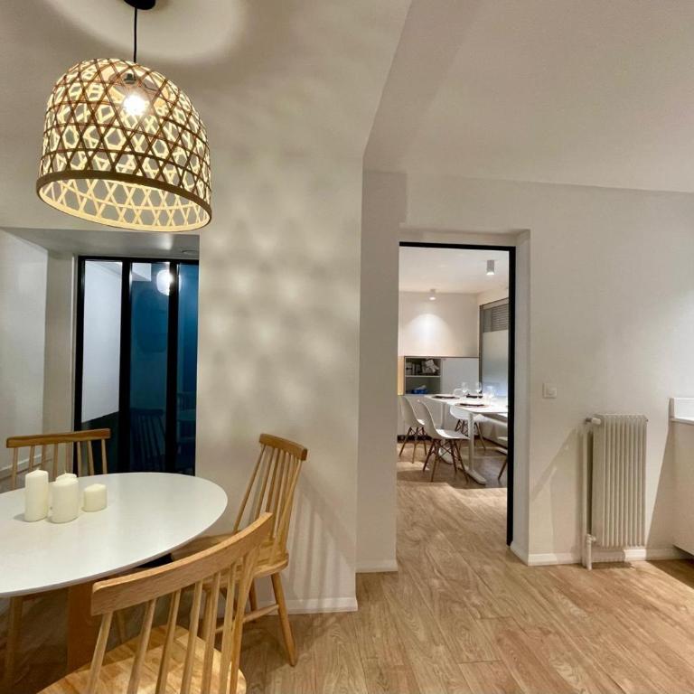 Apt 4 Guests Moderne Place Breteuil - One-Bedroom Apartment - 9