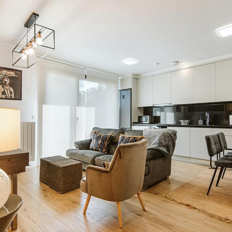 ROSANA BY CARDI SUITES - Two-Bedroom Apartment - 17