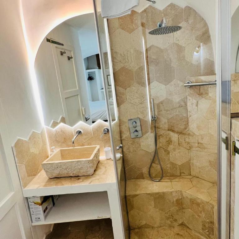 Casa Cavour - Appartamento con 2 Camere da Letto - 13
