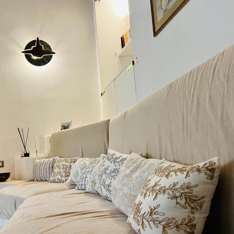 Casa Cavour - Appartamento con 2 Camere da Letto - 9
