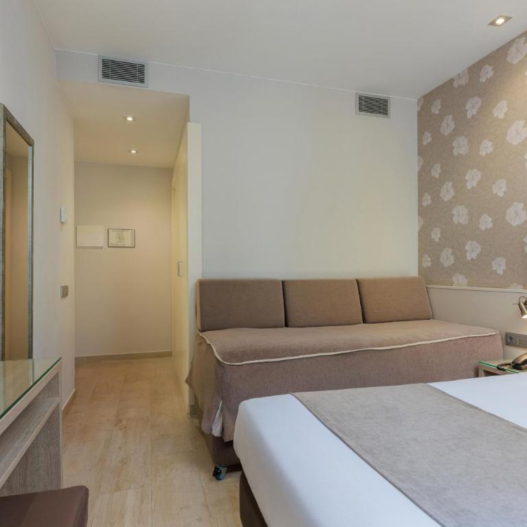 Hotel Santa Marta - Double or Twin Room with Extra Bed - 9