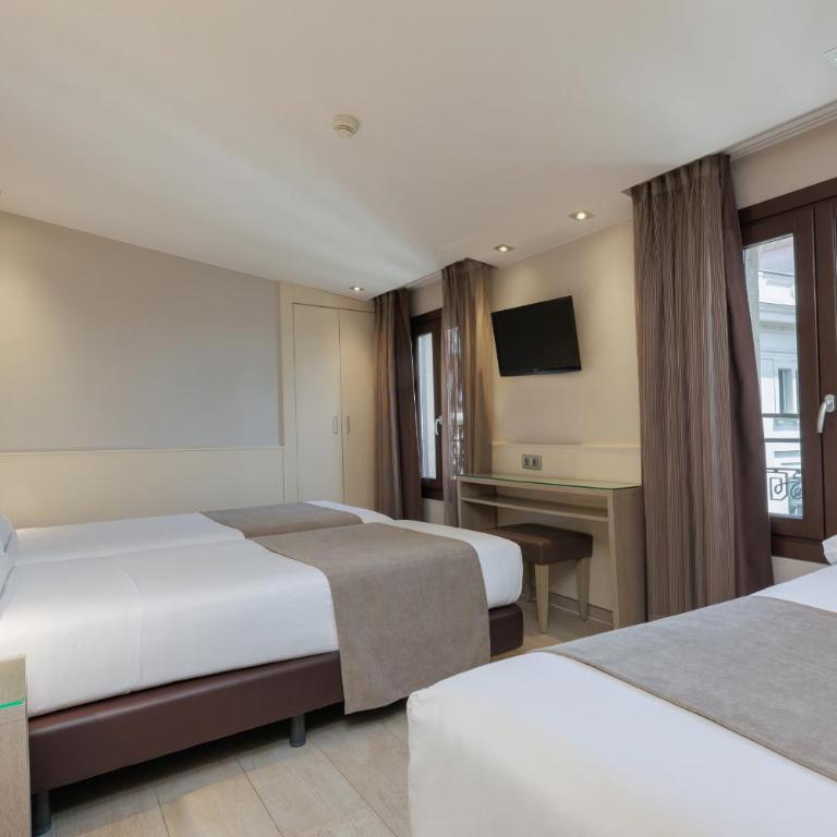Hotel Santa Marta - Double or Twin Room with Extra Bed - 5