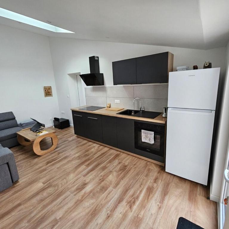 Accueillant T2 avec terrasse privée - Appartement 2 Chambres - 14
