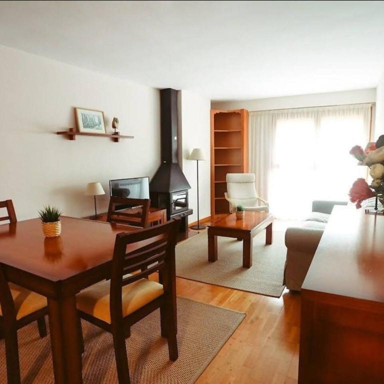 Fuente Espadilla by Cardi Suites - Two-Bedroom Apartment - 9
