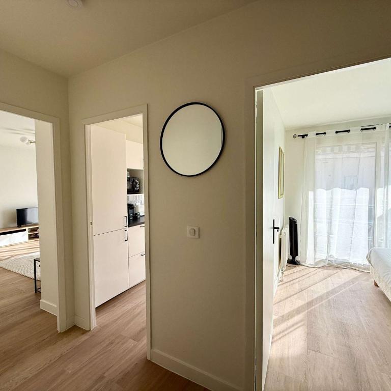 C018 - Lumineux Appartement - Proche plage - Apartment - 11