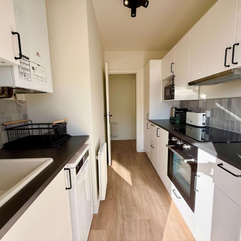 C018 - Lumineux Appartement - Proche plage - Apartment - 14
