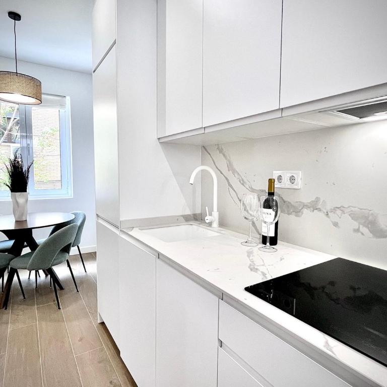 dPLACE To Be - Luxury apartments in Barrio de Salamanca - Apartamento Superior de 1 dormitorio con balcón - 12