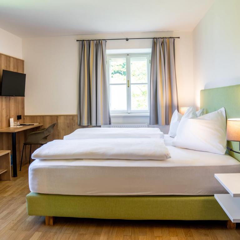 Johannes Schlössl - Gästehaus der Pallottiner am Mönchsberg - Doppelzimmer - 1