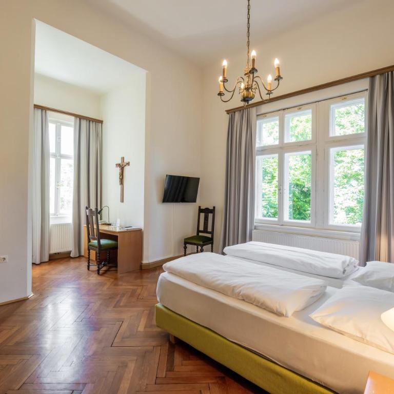 Johannes Schlössl - Gästehaus der Pallottiner am Mönchsberg - Doppelzimmer - 14