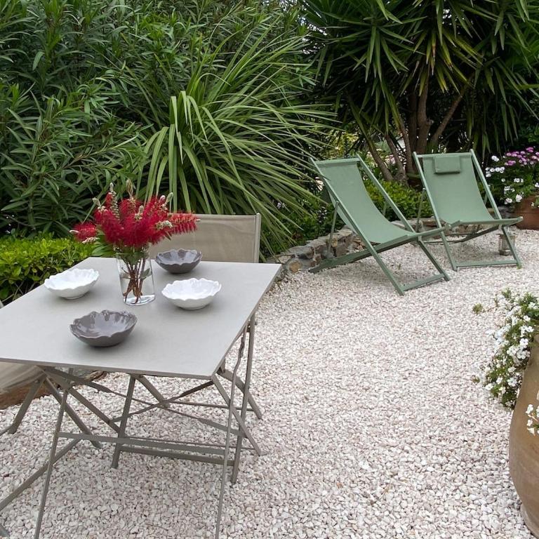 Joli F3 , 4 pers, villa Mahana , plein pied sur jardin , domaine privé criques et plages à pied - Apartment mit 2 Schlafzimmern - 12